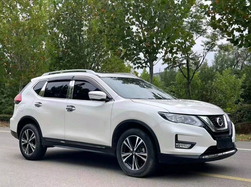 徐州19年日产奇骏8