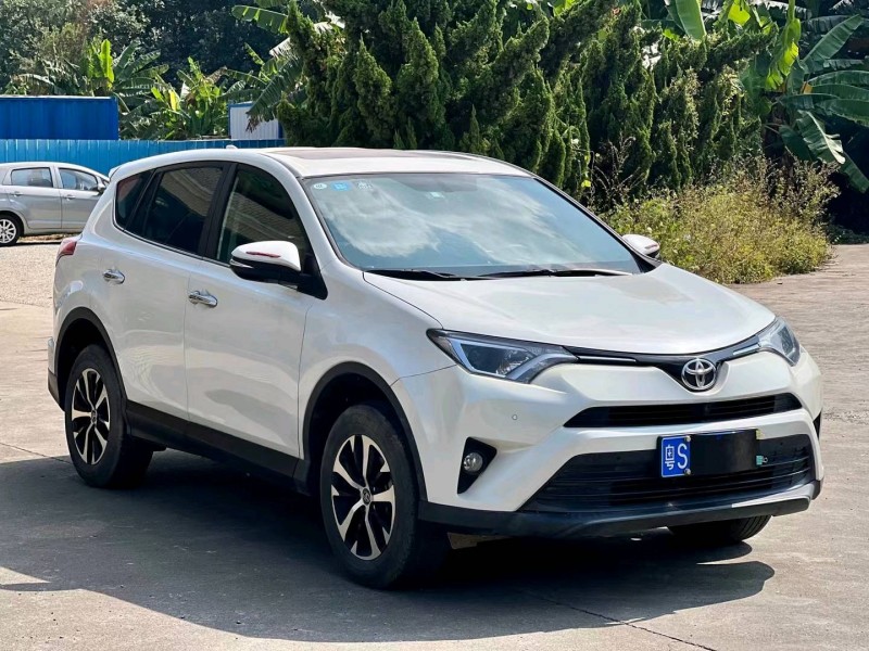 东莞19年丰田RAV42