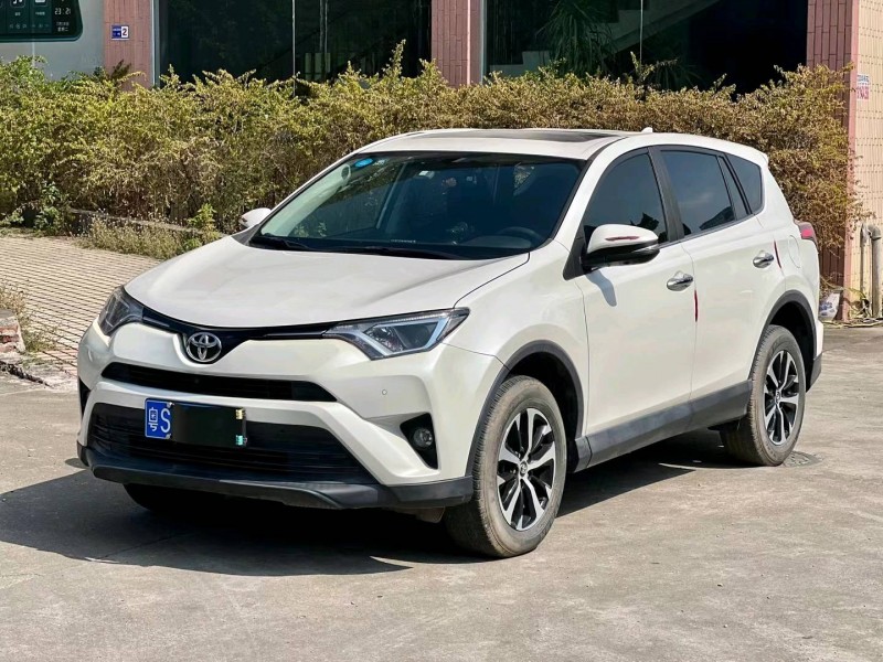 东莞19年丰田RAV44