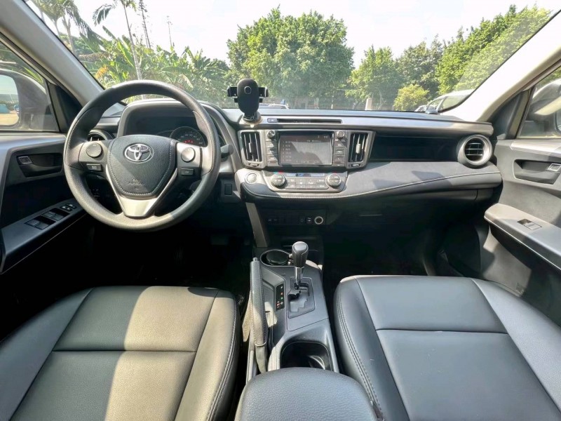 东莞19年丰田RAV45