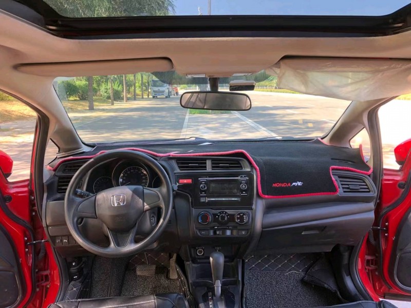 青岛16年本田飞度4