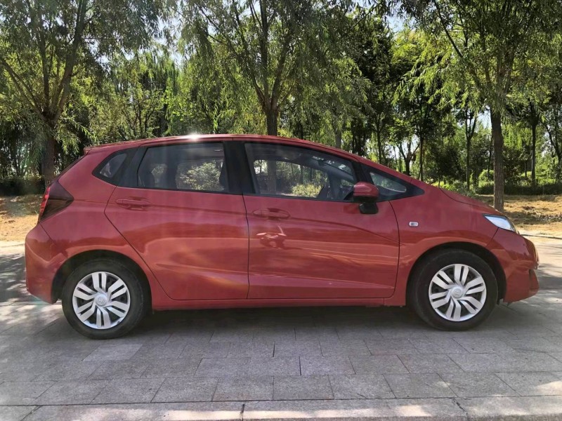 青岛16年本田飞度7