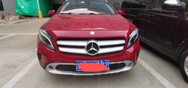 东营17年奔驰GLA1