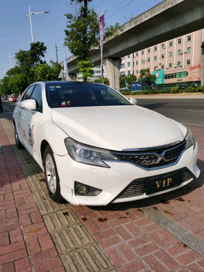 东莞14年丰田锐志3