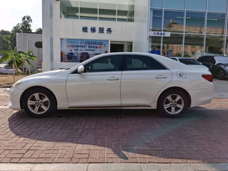 东莞14年丰田锐志5