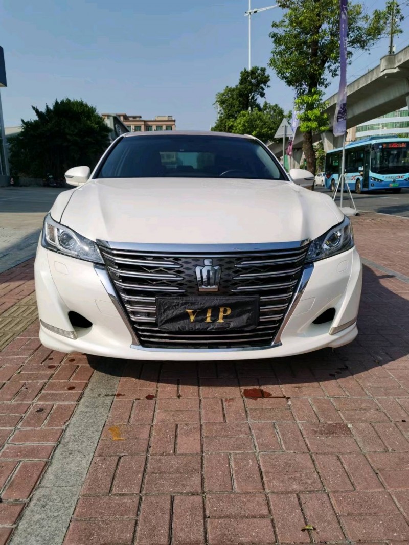 东莞16年丰田皇冠8