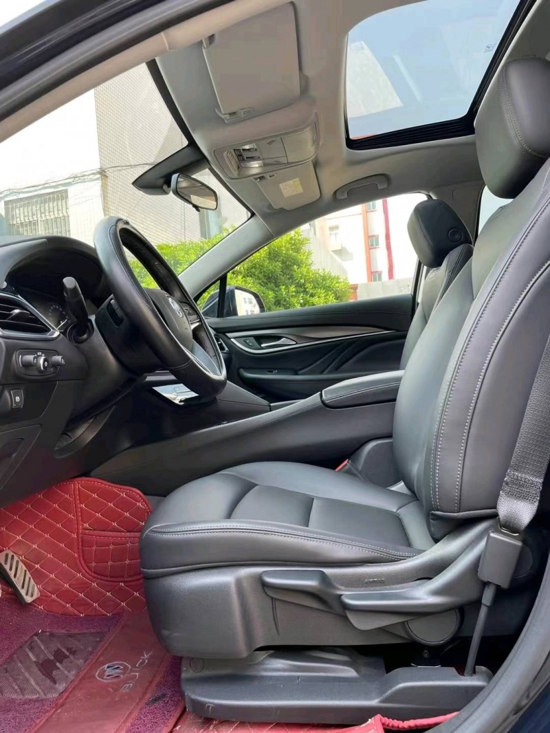 中山21年别克昂科旗9