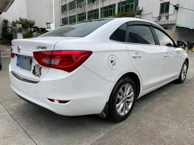 中山17年别克英朗5