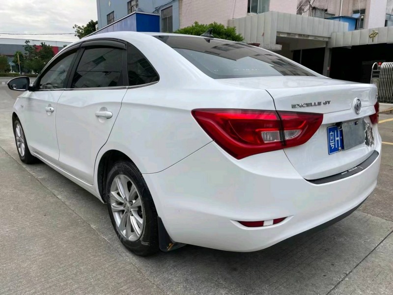 中山17年别克英朗6