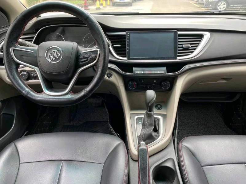 中山17年别克英朗8