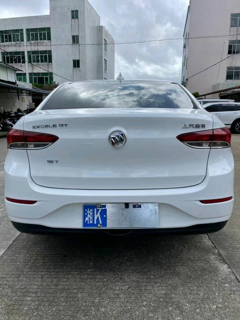 中山18年别克英朗4