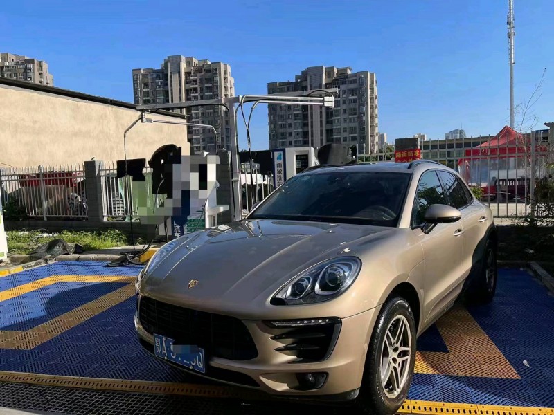 武汉17年保时捷Macan4
