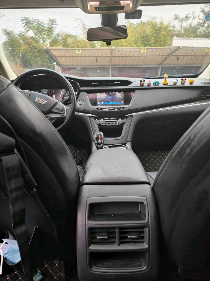 北京19年凯迪拉克XT58