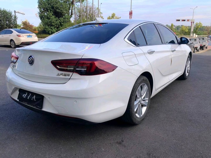 宜春18年别克君威6