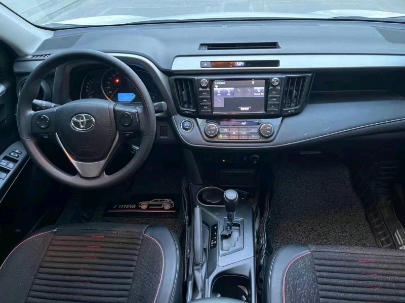 枣庄19年丰田RAV4荣放5