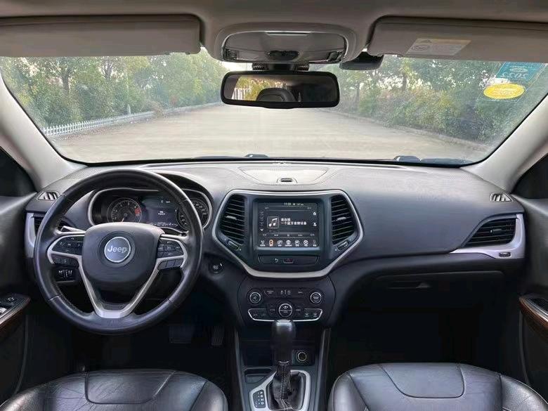 盐城18年Jeep自由光5