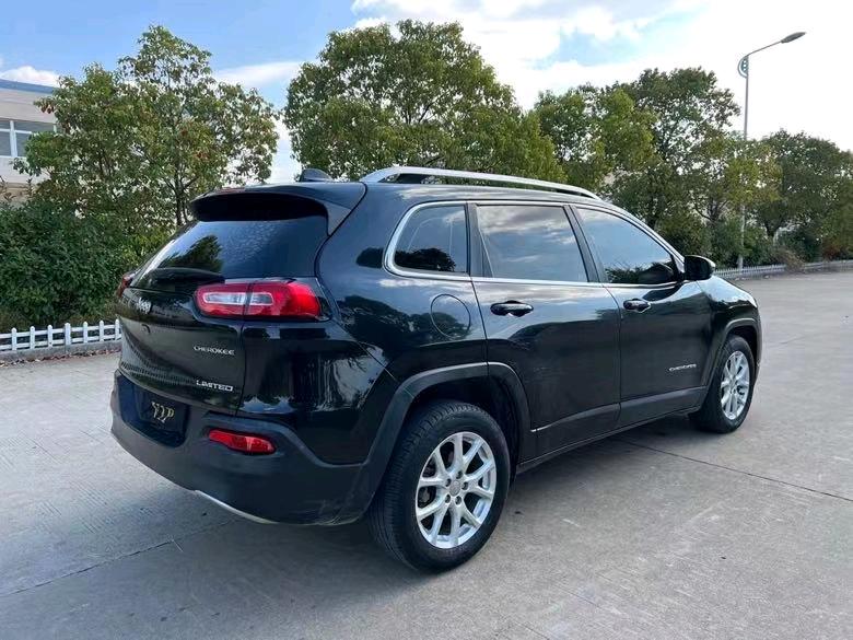 盐城18年Jeep自由光8