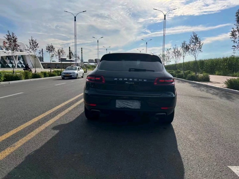 邯郸14年保时捷Macan5