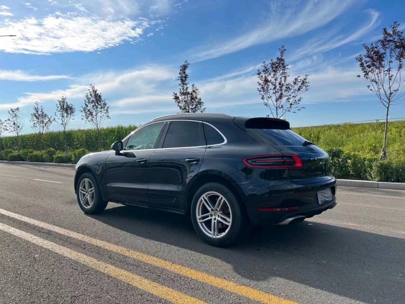 邯郸14年保时捷Macan8