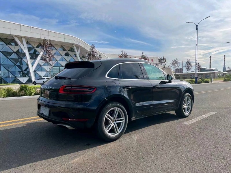 邯郸14年保时捷Macan9