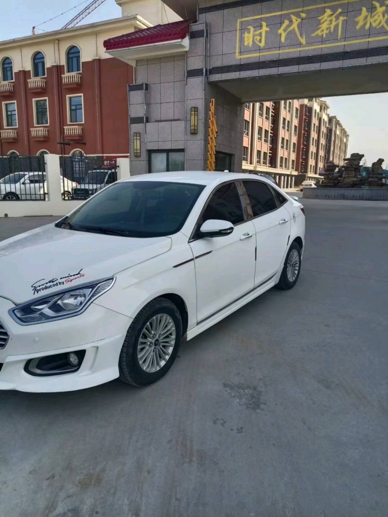 邢台17年福特福睿斯3