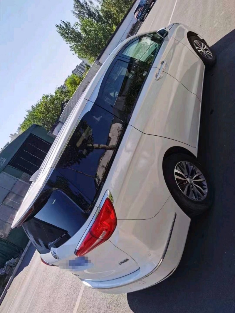 临沂17年别克GL82