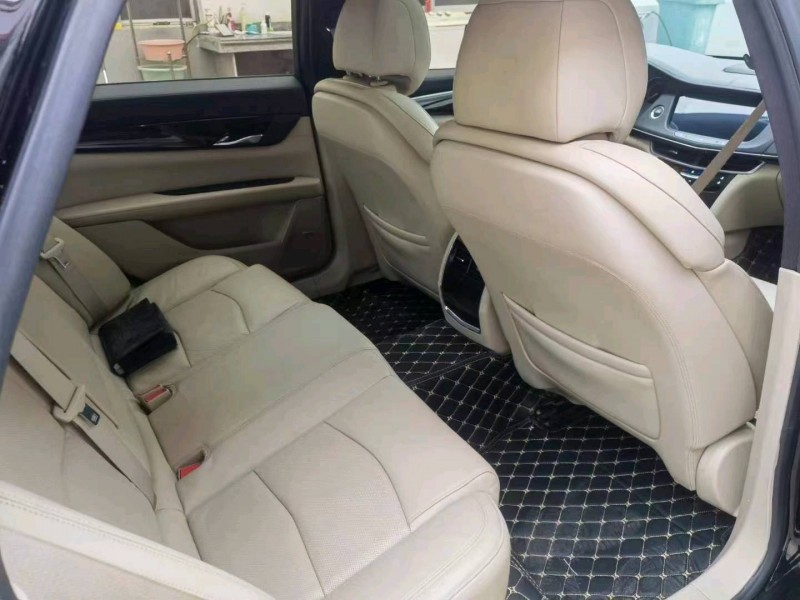 徐州17年凯迪拉克CT64