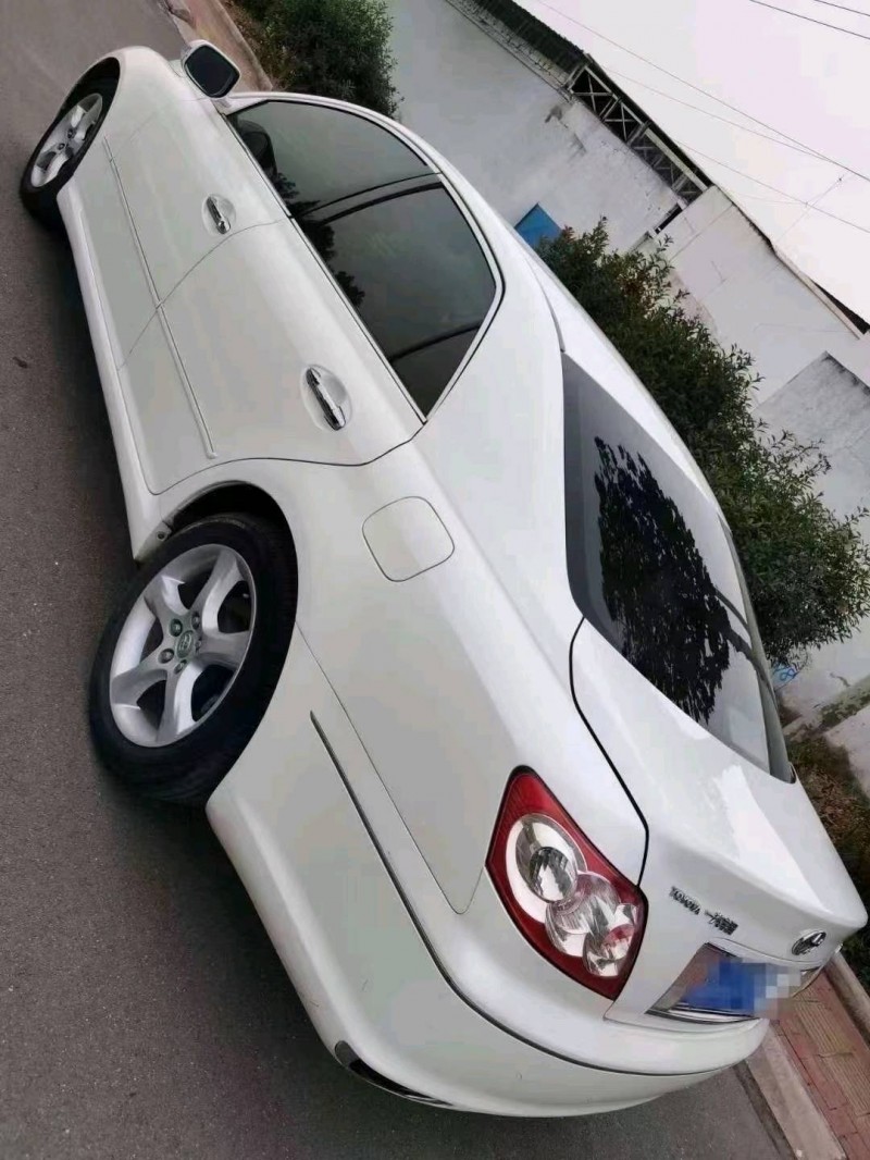 临沂10年丰田锐志3