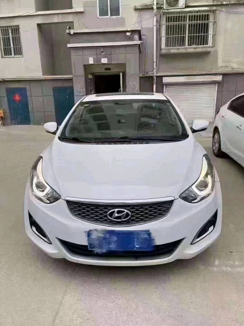 北京16年现代朗动1