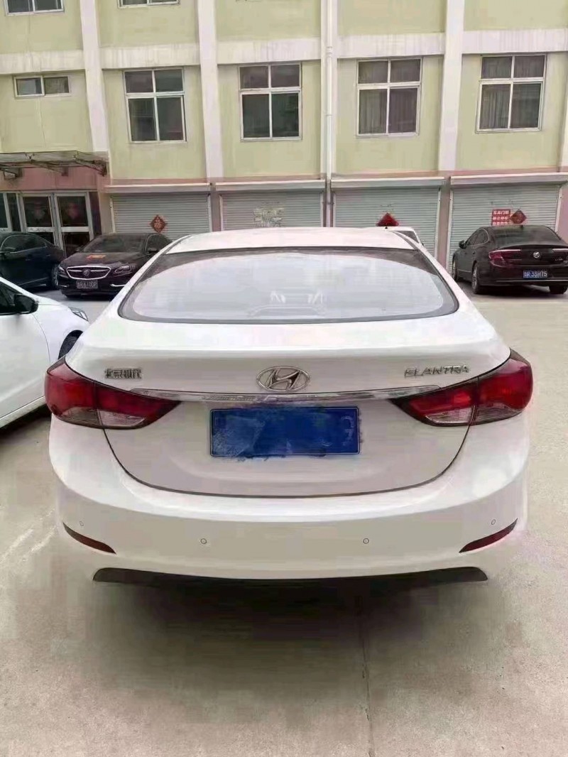 北京16年现代朗动3