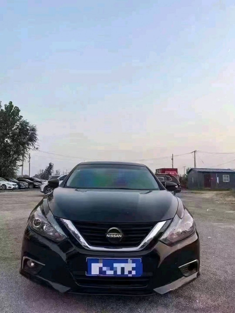 北京17年日产天籁1