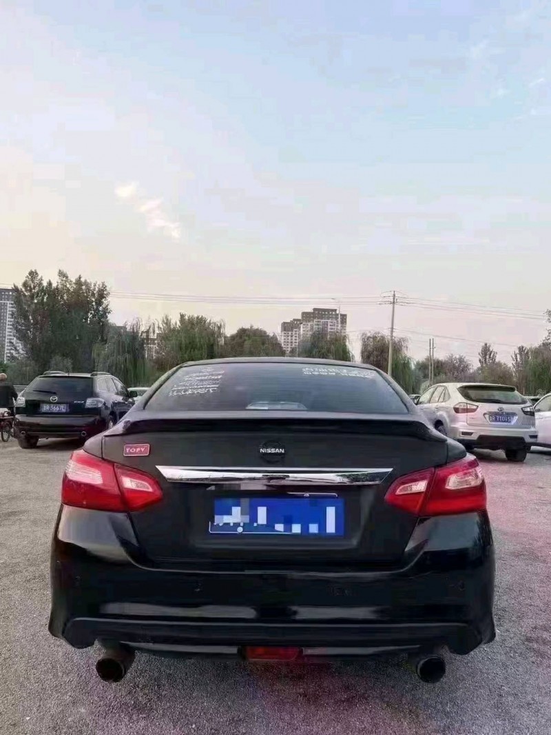 北京17年日产天籁3