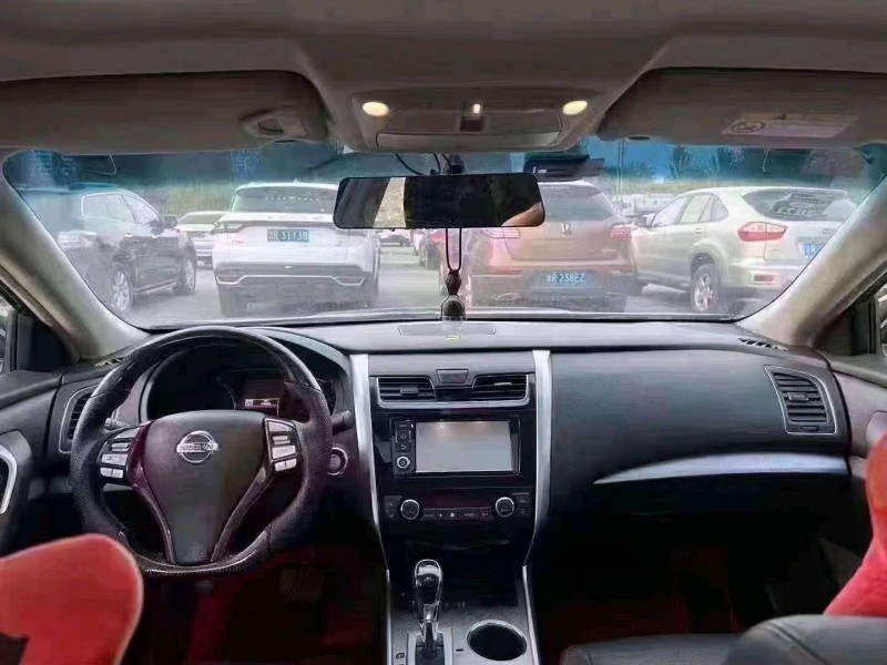 北京17年日产天籁6