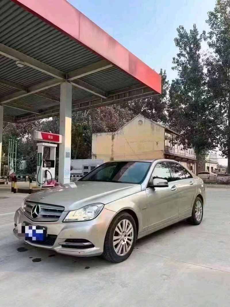 北京11年奔驰C8