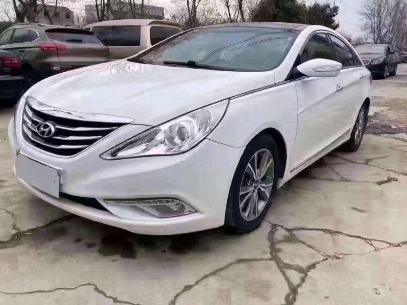 北京15年现代索纳塔八2