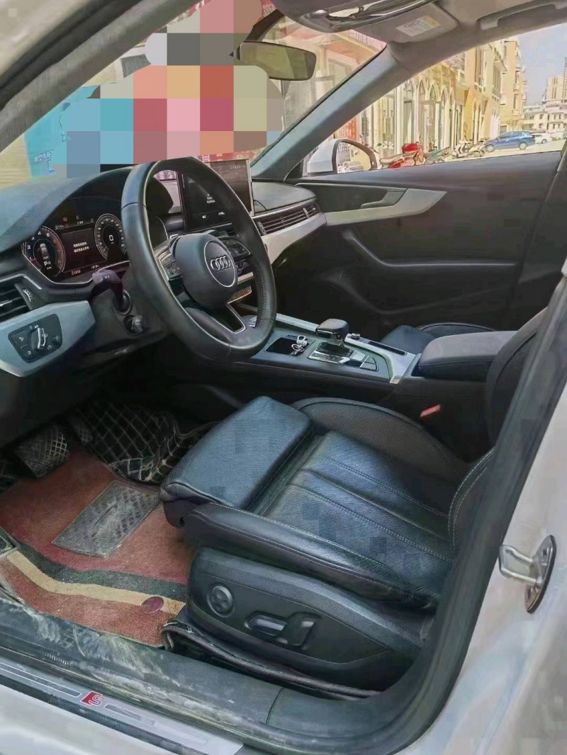 济宁21年奥迪A4L6