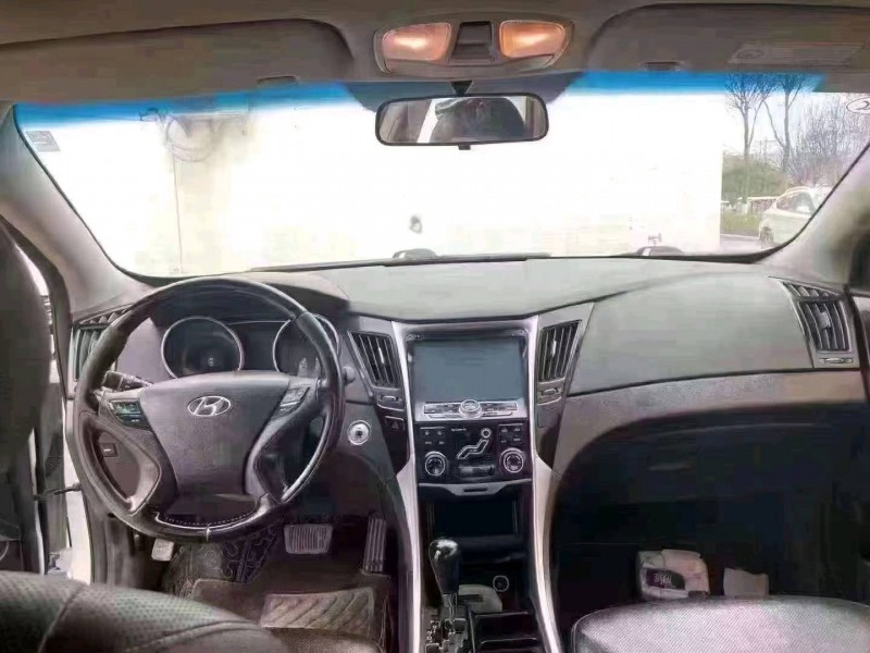 北京15年现代索纳塔八3