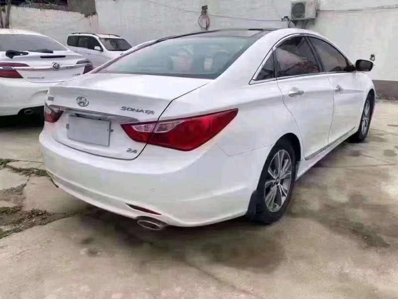 北京15年现代索纳塔八8