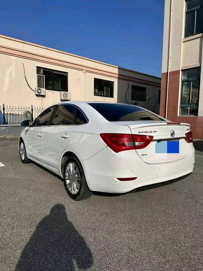 枣庄17年别克英朗GT5