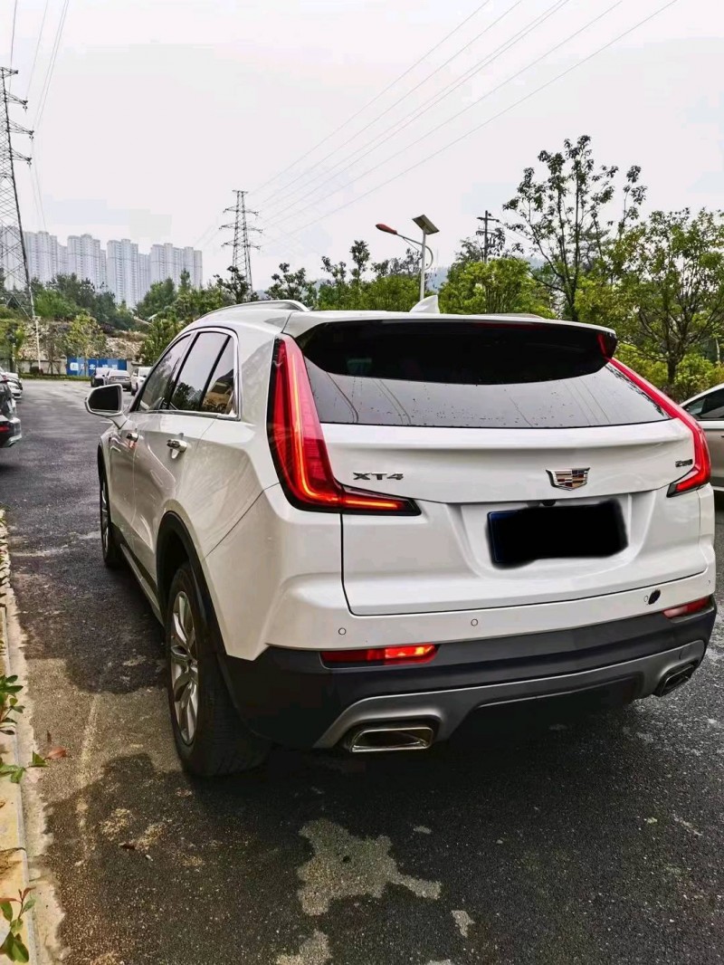 石家庄20年凯迪拉克XT47