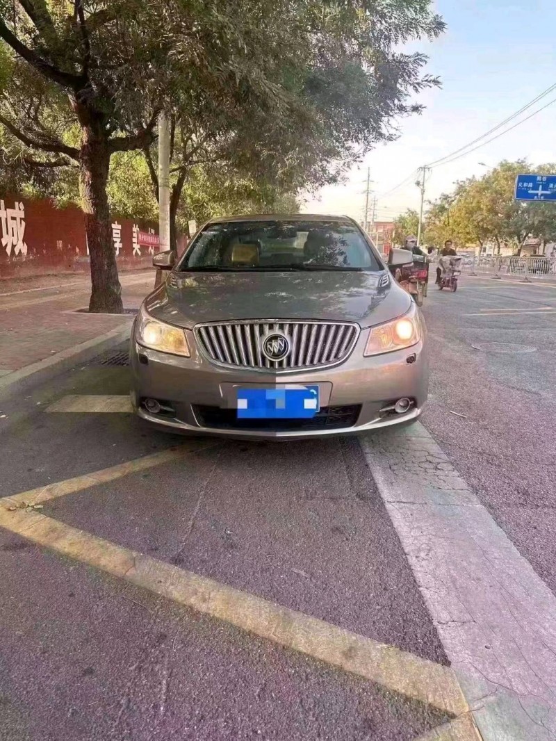 北京10年别克君越1