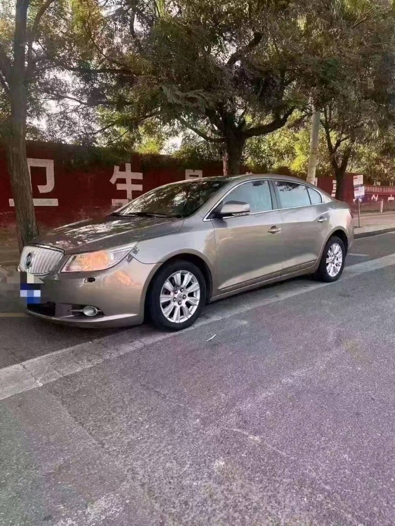 北京10年别克君越3