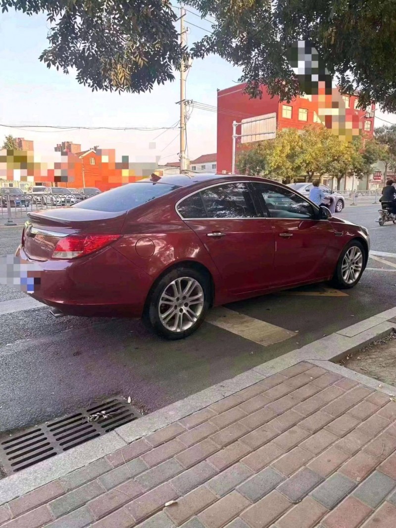 北京10年别克君越6