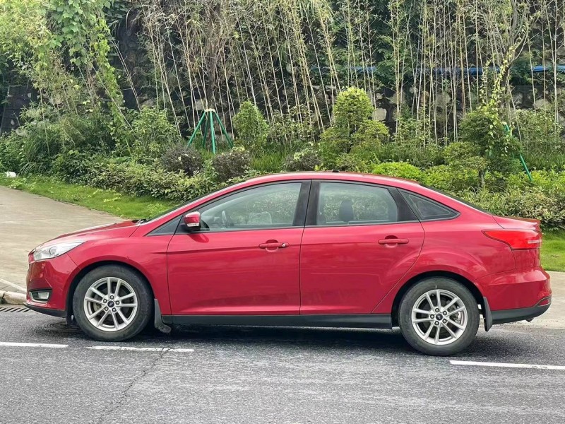 广州16年福特福克斯6