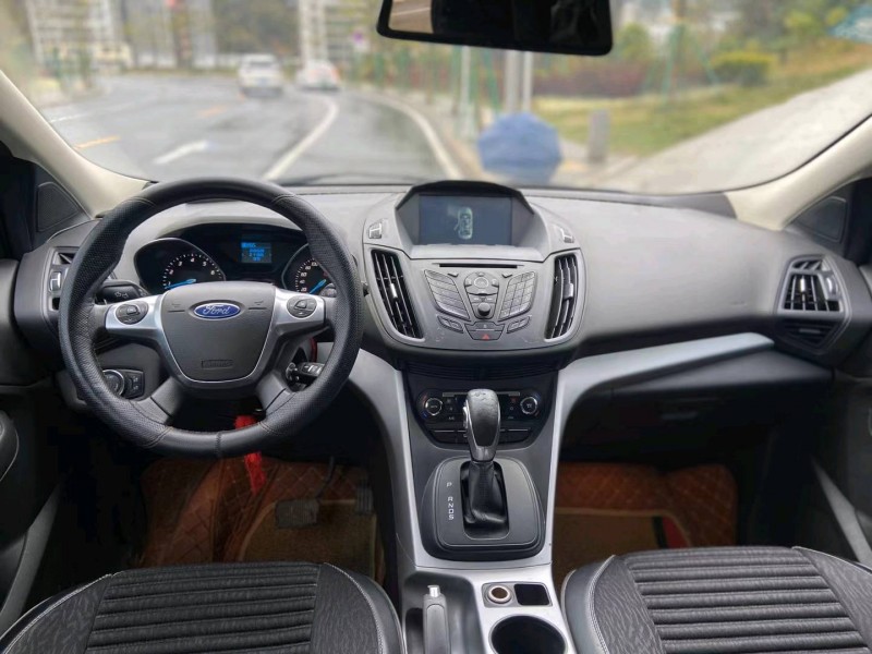 广州15年福特翼虎8