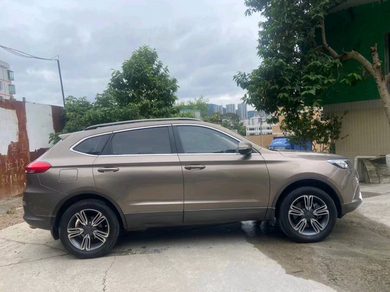 廣州18年獵豹汽車CS104