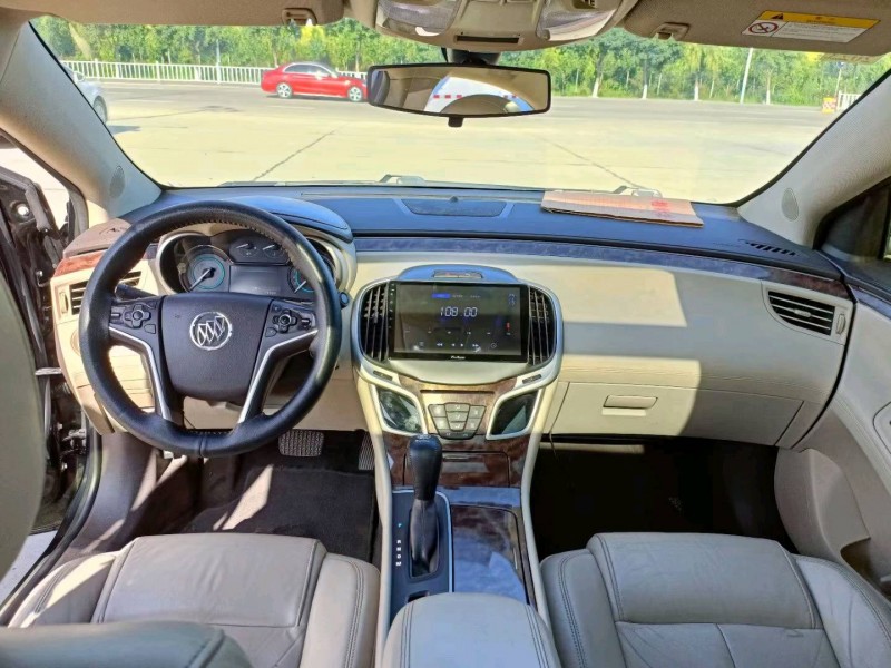 邢台15年别克君越7