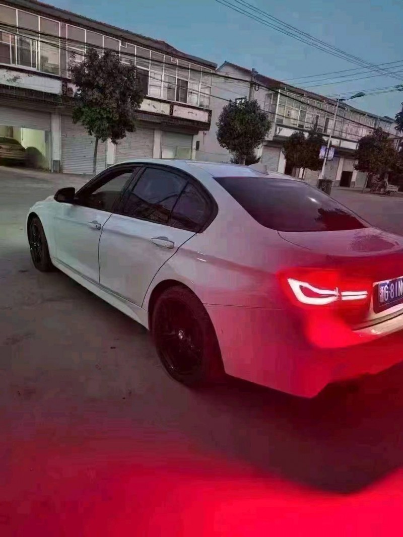 北京19年宝马3系7