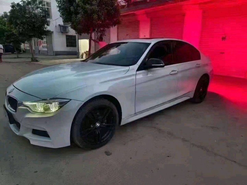 北京19年宝马3系8