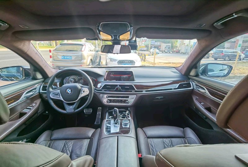 东莞17年宝马7系2